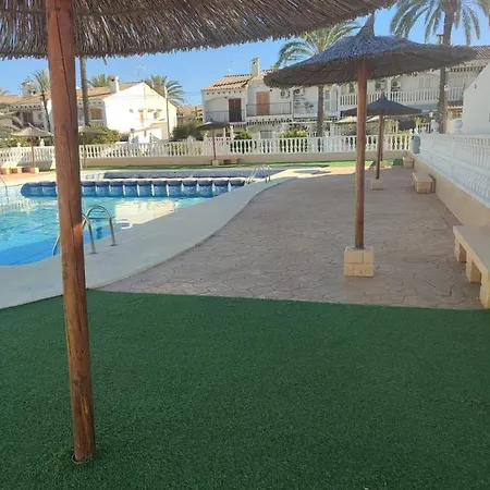 Deluxe Urbanización Privada En Playa Con Piscina, Totalmente Equipado Сasa de vacaciones Gran Alacant