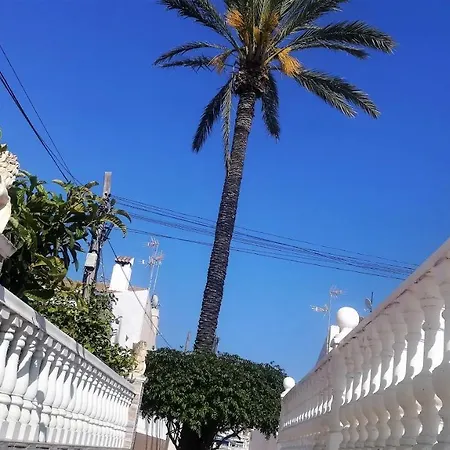 Deluxe Urbanización Privada En Playa Con Piscina, Totalmente Equipado Сasa de vacaciones *